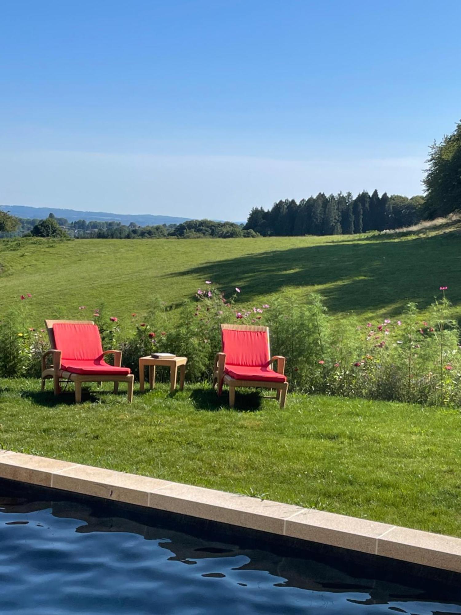 Domaine De Montmery Sa Piscine Son Jardin Ses Espaces Ambazac Bagian luar foto